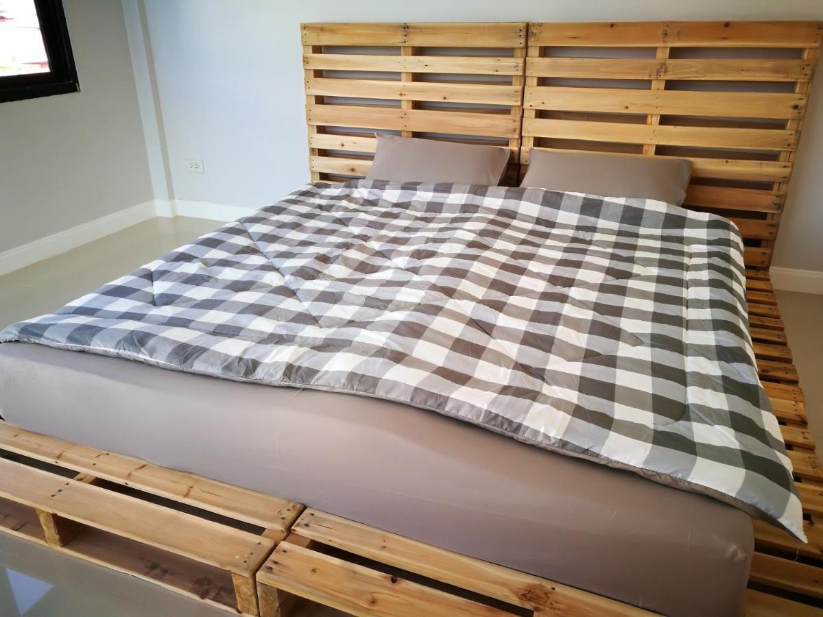 Pak Chong More Hostel Екстер'єр фото